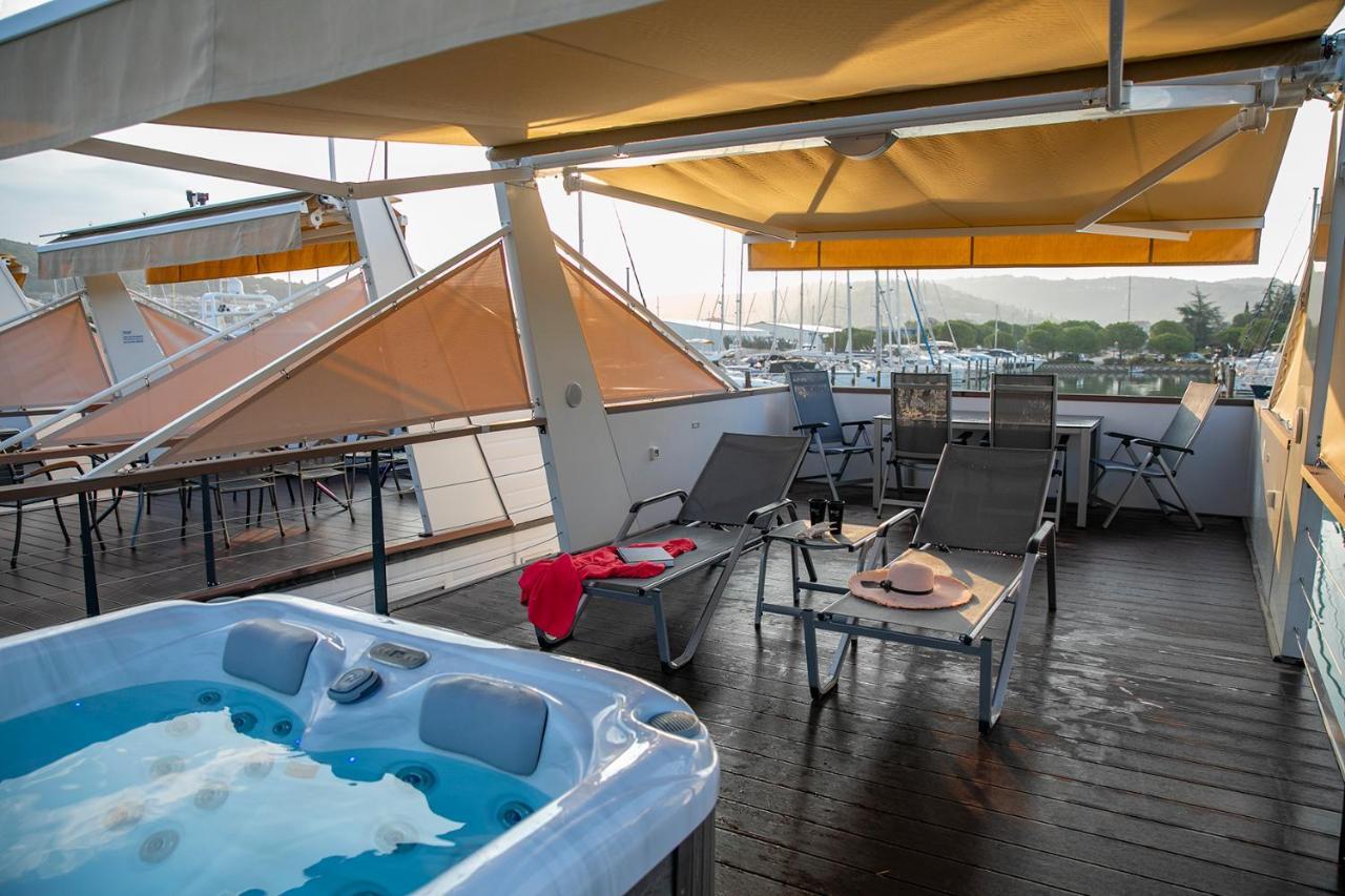 Floating Sea House Principessa Villa Portorož Buitenkant foto
